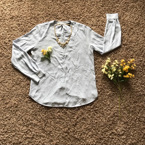 Ann Taylor Tops - Ann Taylor split neck blouse